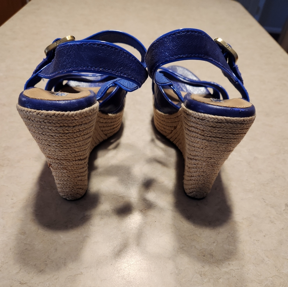 UGG Patent Leather Strappy Sandals - Picture 6 of 9